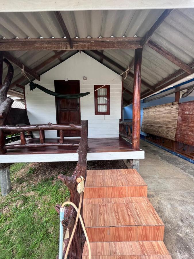 Pyramid Bungalow Otel Ban Laem Sai Dış mekan fotoğraf