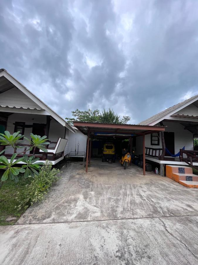 Pyramid Bungalow Otel Ban Laem Sai Dış mekan fotoğraf